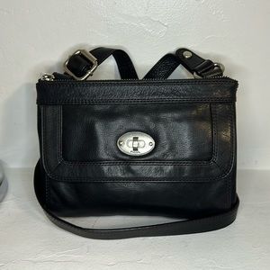 Fossil black leather crossbody bag w/ twist lock pocket